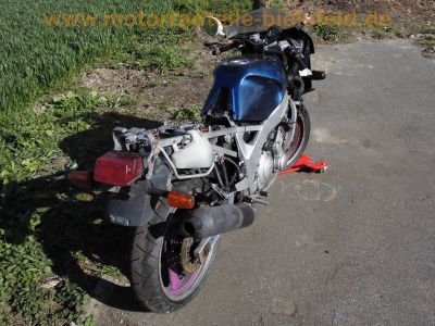 Yamaha_FZR_600_3RG_lila_Felgen_CRASH_-_wie_FZR_FZ_400_3HE_32.jpg