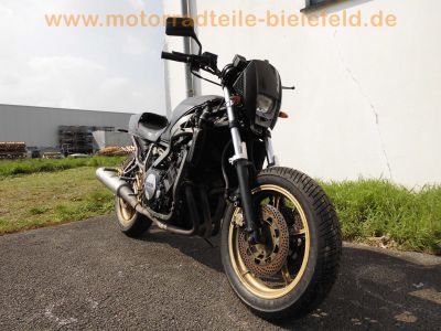 Yamaha_FZ_750_2KK_Streetfighter_schwarz_Extras_Campagnolo-Raeder_AMC_Rasten-Anlage_4-1_Auspuff_etc__42.jpg