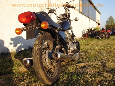 Suzuki_GS400E_Speichenraeder_Konis_Giuliari-Sitzbank_orig__Auspuff_39.jpg