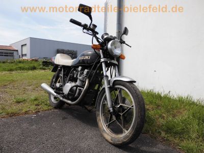 Suzuki_GS_400_E_Twin_Klassiker_Giuliari_Sitzbank_weiss_sonst_Original-Zustand_42.jpg