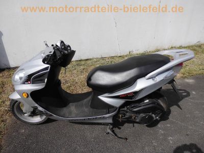 REX_RS_125_Euro3_Roller_Scooter_2009_Unfall_Ersatzteile_Motor_1a_5.jpg