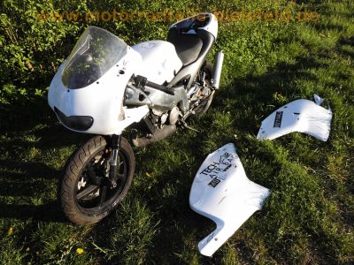 Aprilia_RS_125_mit_Rotax_122_123_offen_21kW_-_wie_AF1_Aprilia_Tuareg_Rally_125_6.jpg