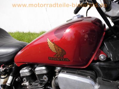 Honda_V45_Magna_750_C_RC07_rot_hohe_Sissy-Bar_Chopper_Cruiser_-_wie_Honda_VF_700_750_C_RC09_RC21_RC28_Super_Magna_51.jpg
