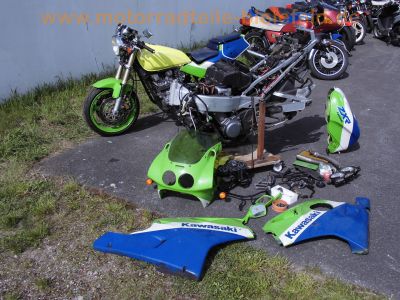 Kawasaki_ZXR_400_H_USD-Gabel_neue_Reifen_Ersatzteile_spare-parts_-_wie_ZX_ZXR_400_L_25.jpg