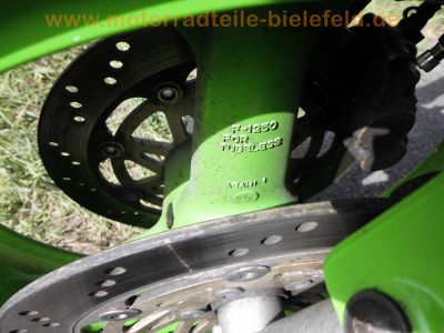 Kawasaki_ZXR_400_H_USD-Gabel_neue_Reifen_Ersatzteile_spare-parts_-_wie_ZX_ZXR_400_L_28.jpg