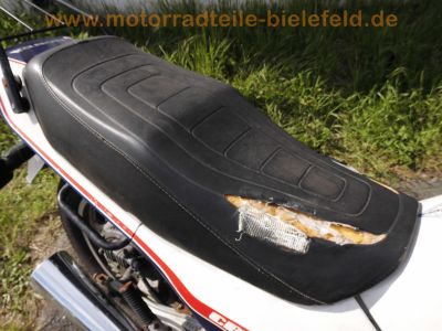 Honda_CBX_550_F_PC04_blau-weiss_Gepaecktraeger_JAMA-Auspuff_4-2_22.jpg