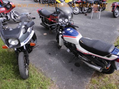 Honda_CBX_550_F_PC04_blau-weiss_Gepaecktraeger_JAMA-Auspuff_4-2_6.jpg