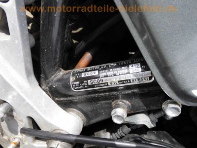 Honda_CB_900_F2_SC09_Boldor_4-1_Auspuff_Eagle_MACH1_-_wie_CB_750_900_F_F2_KZ_SC01_RC01_RC04_56.jpg