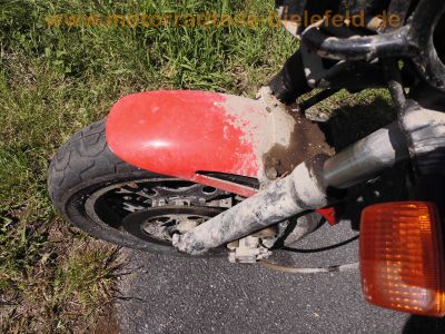 Honda_VF_1000_F_SC15_rot_V4-Tourer_-_wie_SC16_VF_500_700_750_1100_F_S_C_Sabre_Magna_37.jpg