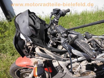 Honda_VF_1000_F_SC15_rot_V4-Tourer_-_wie_SC16_VF_500_700_750_1100_F_S_C_Sabre_Magna_64.jpg