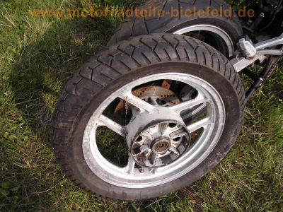 Kawasaki_GPZ_900_R_ZX900A_Streetfigher-Wrack_180-55_ZR17_Hinterrad_Auspuff_eloxiert_-__wie_GPZ_750_R_1000_RX_ZX10_73.jpg