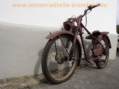 Delta_Gnom_Oldtimer_Moped_Veteran,_vermutlich_50_oder_98_ccm_2.jpg