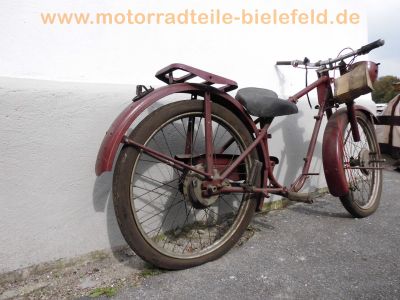 Delta_Gnom_Oldtimer_Moped_Veteran,_vermutlich_50_oder_98_ccm_23.jpg