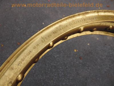 Borrani_Felgen_Raeder_wheels_rims_gold-eloxiert_WM_3x18_Record_B_M01_4470_und_2_15x18_-_36_RM-01-4782_16.jpg