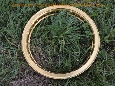 Borrani_Felgen_Raeder_wheels_rims_gold-eloxiert_WM_3x18_Record_B_M01_4470_und_2_15x18_-_36_RM-01-4782_6.jpg