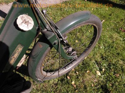 Motobecane_Moby_50_Bj__1973_mit_TUM-143_Motor_49,9_ccm_-_wie_Mini-Moby_Mobylette_13.jpg