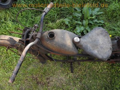 Puch_200_Oldtimer-Wrack_Bj__ca__1938_6PS_Doppelkolben-Motor_-_wie_Puch_125_150_175_220_250_350_SV_SGS_TL_TF_68.jpg