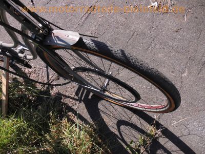 Victoria_Oldtimer_Fahrrad_f__Hilfsmotor_mit_Riemenantrieb_Originallack_18.jpg