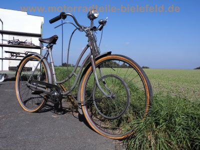 Victoria_Oldtimer_Fahrrad_f__Hilfsmotor_mit_Riemenantrieb_Originallack_23.jpg