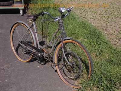 Victoria_Oldtimer_Fahrrad_f__Hilfsmotor_mit_Riemenantrieb_Originallack_27.jpg