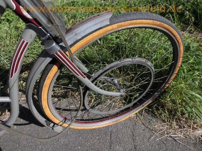 Victoria_Oldtimer_Fahrrad_f__Hilfsmotor_mit_Riemenantrieb_Originallack_28.jpg