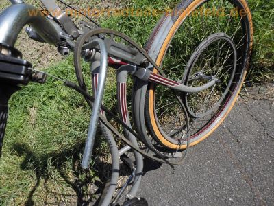 Victoria_Oldtimer_Fahrrad_f__Hilfsmotor_mit_Riemenantrieb_Originallack_29.jpg
