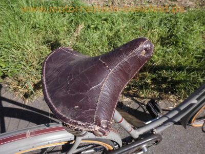 Victoria_Oldtimer_Fahrrad_f__Hilfsmotor_mit_Riemenantrieb_Originallack_38.jpg