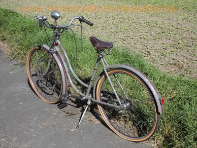 Victoria_Oldtimer_Fahrrad_f__Hilfsmotor_mit_Riemenantrieb_Originallack_6.jpg
