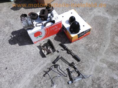 Puch_200_Doppelkolben-Motor_Zylinder_Kolben_Zylinderkopf_Zuendung_Lichtmaschine_-_wie_Puch_R_M_125_150_175_200_250_12.jpg