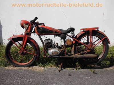 Puch_Oldtimer-Motorrad_-_ggf__Vorkrieg_bzw__Puch_125_150_175_200_220_250_350_S4_TL_SV_SGS_TFS_34.jpg