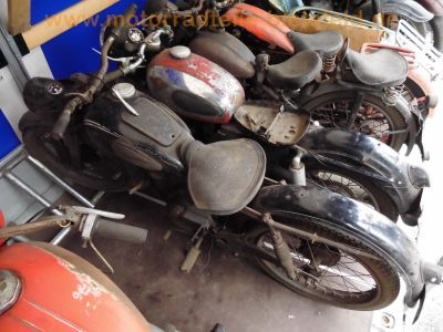 DKW_RT_125_W_Bj__1950_-_wie_IFA_MZ_RT_125_150_ES_DKW_RT_100_NSU_FOX_1.jpg