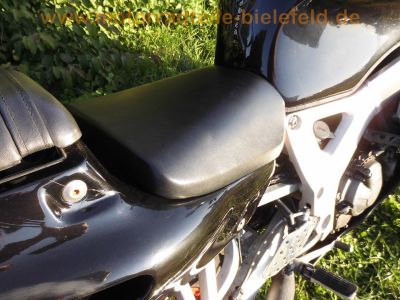 Honda_CBR_900_RR_Fireblade_SC28_Ur-Modell_schwarz_LSL-Lenkungsdämpfer_Sport-Auspuff_-_wie_SC33_8.jpg