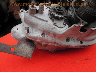 DKW_Motor_engine_moteur_RT_125_-_2_Auto-Union_Nr__020884_mit_Lichtmaschine_Kolben_Kurbelwelle_Gehause_143040-2_etc__4.jpg