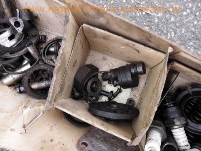 Motorteile-Mix_Oldtimer_Pleuel_Kolben_Ringe_Lager_etc__24.jpg