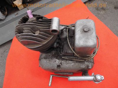 Fichtel___Sachs_Motor_100-3B_97ccm_5,2PS_Nr__3078489_Bj__1960_mit_Bing-Vergaser_2.jpg