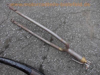 Mix_Oldtimer-Teile_Sattel_Gabeln_Schwingen_Auspuff_etc__11.jpg