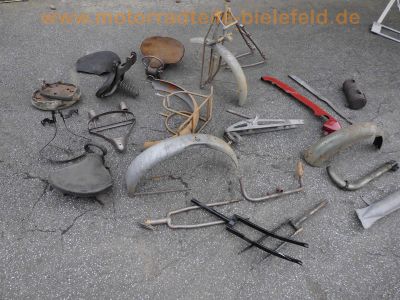 Mix_Oldtimer-Teile_Sattel_Gabeln_Schwingen_Auspuff_etc__2.jpg