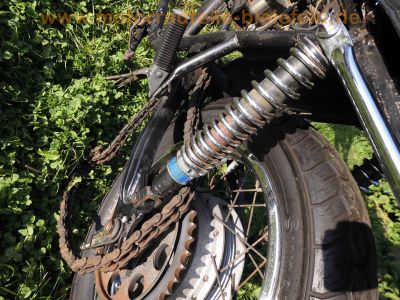 Honda_CB_750_Four_K7_rolling_chassis_o__Motor_EZ1980_49kW_Café-Racer_Sitzbank_HAGON-Federbeine_91.jpg