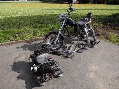 Honda_VT_700_C_RC19_Shadow_Custom_Chopper_-_wie_VT_750_C_RC14_RC29_VT_1100_C_SC18_SC23_2.jpg