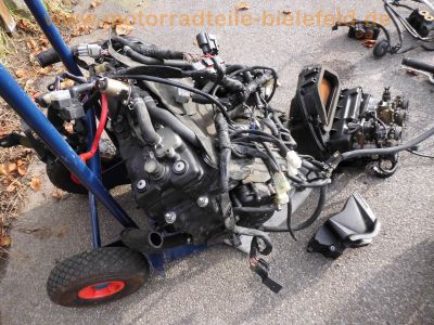 Yamaha_YZF-R1_RN12_EXUP_2005_grau_crash_YZF_1000_Motor_XN509E_33tkm_Ersatzteile_spare-parts_5_.jpg