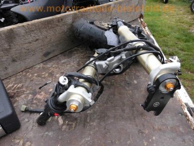 Yamaha_YZF-R1_RN12_grau_YZF_1000_crash_Totalschaden_4_.jpg