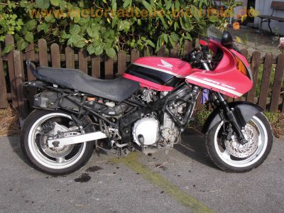 Honda_CBR_1000_F_SC24_EZ_1992_unfallfrei_non-DUAL_CBS_pink_Farbcode_NH1_-_wie_SC21_CBR_600_F_PC_19_20_23_25_31_142_.jpg