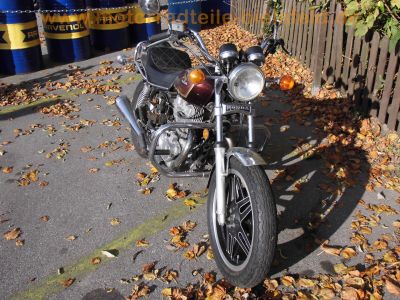 Honda_CM_400_T_NC01_Custom_braun-lila_ORIGINAL_US-Chopper_kurze_Chrom-Fender_Sturzbuegel_mit_Highway-Bars_-_wie_CM_CB_125_185_200_250_400_36.jpg