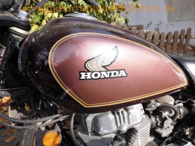 Honda_CM_400_T_NC01_Custom_braun-lila_ORIGINAL_US-Chopper_kurze_Chrom-Fender_Sturzbuegel_mit_Highway-Bars_-_wie_CM_CB_125_185_200_250_400_88.jpg