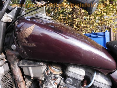 Honda_VF_750_C_V45_Magna_RC09_lila_rostig_Konis_Mecadapo_Auspuff_-_wie_VF_500_700_1100_F_S_C_RC21_RC07_30.jpg