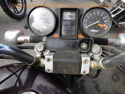 Honda_VF_750_C_V45_Magna_RC09_lila_rostig_Konis_Mecadapo_Auspuff_-_wie_VF_500_700_1100_F_S_C_RC21_RC07_5.jpg