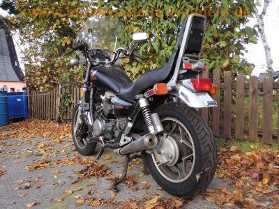 Honda_V45_US-Magna_VF_750_C_RC07_wie_RC09_schwarz_Scheibe_hohe_Sissy-Bar_kurze_Chrom-Fender_2.jpg