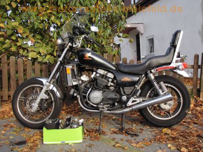 Honda_V45_US-Magna_VF_750_C_RC07_wie_RC09_schwarz_Scheibe_hohe_Sissy-Bar_kurze_Chrom-Fender_52.jpg
