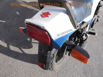 Suzuki_GSX_550_EF_Voll-Verkleidung_blau-weiss_GN71D_mit_4-1_Sport-Auspuff_motad_n-eta_e1_N5SF_-_wie_GSX_400_550_E_ES_51.jpg