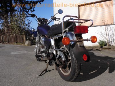 Honda_CB_750_C_Custom_Chopper_RC06_lila_4-4_Auspuff_Gepaecktraeger_-_wie_CB_650_750_900_C_F_KZ_RC01_RC03_RC05_RC08_SC01_SC09_44.jpg